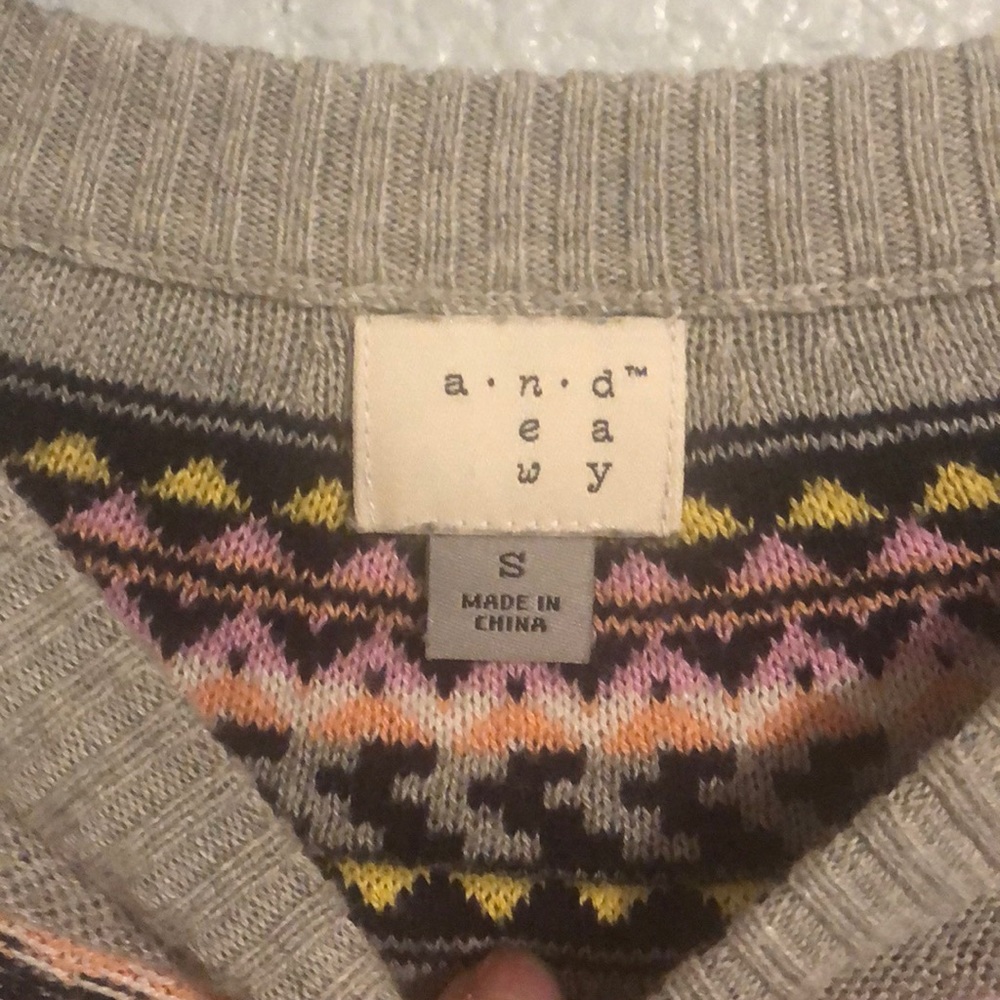 Sweater - Picture 2 of 5